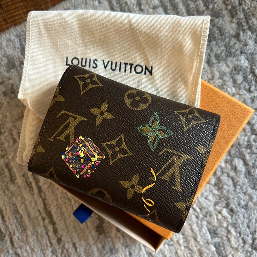 NEW RARE Authentic Louis Vuitton Vivienne Victorine Monogram Holiday 2025 Wallet